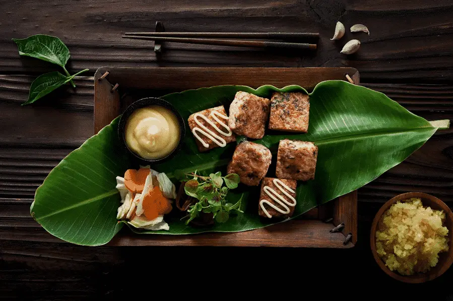 1. Chả thịt l&aacute; lốt