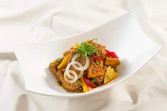 Sườn v&agrave; đậu hũ kho thơm