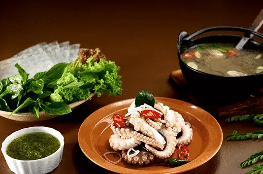 Bạch tuộc nhúng lá me