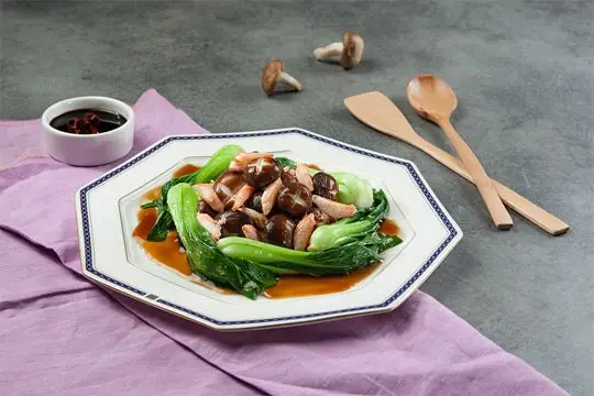 Cải thìa xào nấm đông cô thịt cua