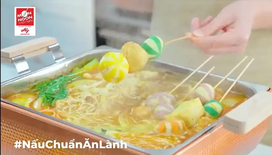 Lẩu c&agrave; ri nh&uacute;ng