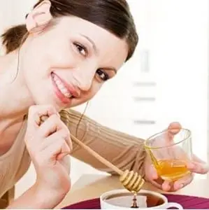 Tác dụng tuyệt vời của mật ong các bà nội trợ chưa biết