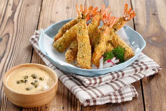 tôm xốt nụ bạch hoa