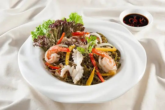 B&uacute;n ch&ugrave;m ng&acirc;y x&agrave;o hải sản
