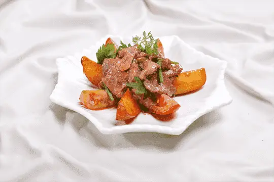 M&oacute;n khoai t&acirc;y x&agrave;o thịt b&ograve; vừa ngon vừa đủ chất cho gia đ&igrave;nh