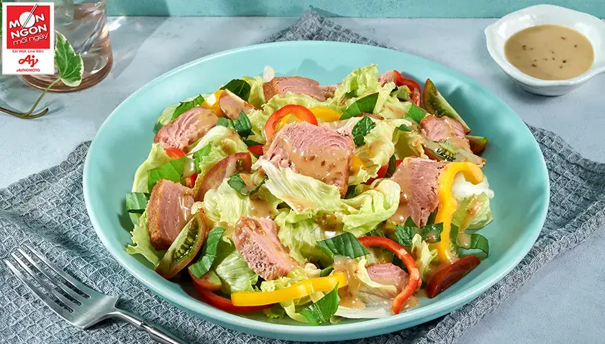 Salad c&aacute; ngừ gi&agrave;u đạm, gi&uacute;p giảm c&acirc;n nhẹ nh&agrave;ng