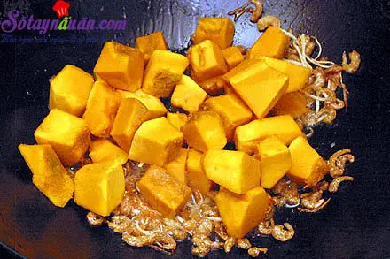 bi-ngo-xao-tom-buoc-4