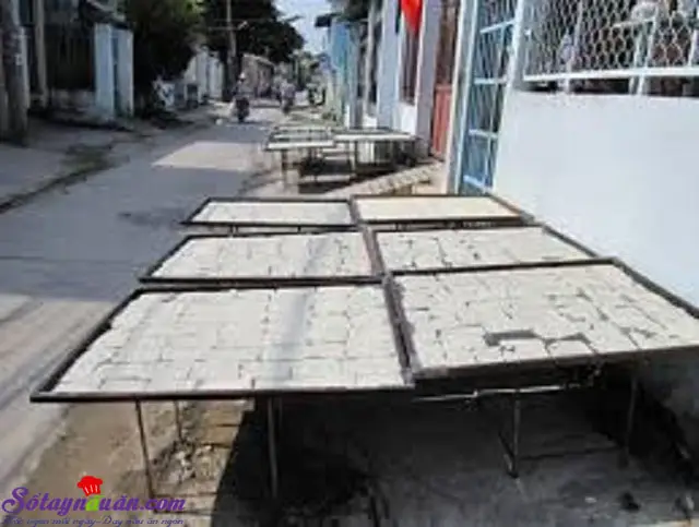 c&aacute;ch l&agrave;m cơm ch&aacute;y 3