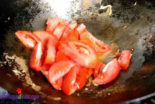 c&aacute;ch l&agrave;m trứng chưng c&agrave; chua 4