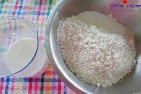 c&aacute;c bước l&agrave;m b&aacute;nh bao hoa hồng 1