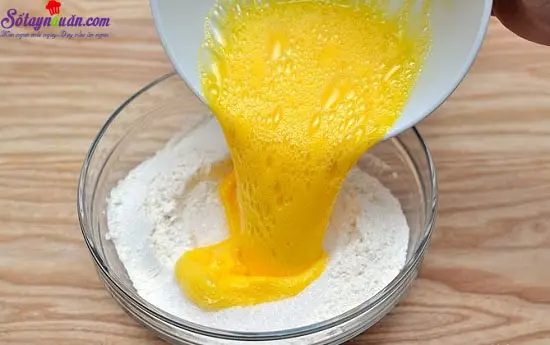 C&aacute;ch l&agrave;m m&oacute;n b&aacute;nh rượu rum tr&aacute;i c&acirc;y 9