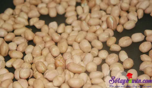 C&aacute;ch l&agrave;m lạc rang muối