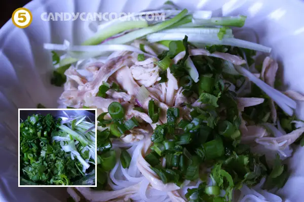 Hướng dẫn c&aacute;ch l&agrave;m phở g&agrave; 4