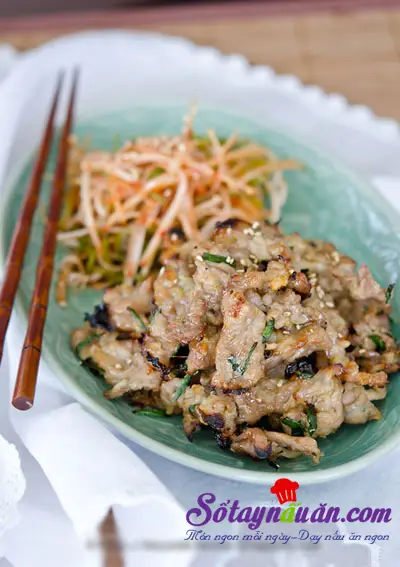 Hướng dẫn cách làm thịt nướng lá hẹ thơm ngon
