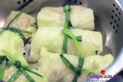bap-cai-cuon-thit-sot-ca-chua-5