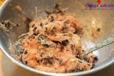 bap-cai-cuon-thit-sot-ca-chua-1