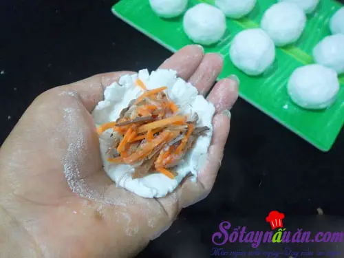 c&aacute;ch l&agrave;m b&aacute;nh r&aacute;n mặn nh&acirc;n thịt 5