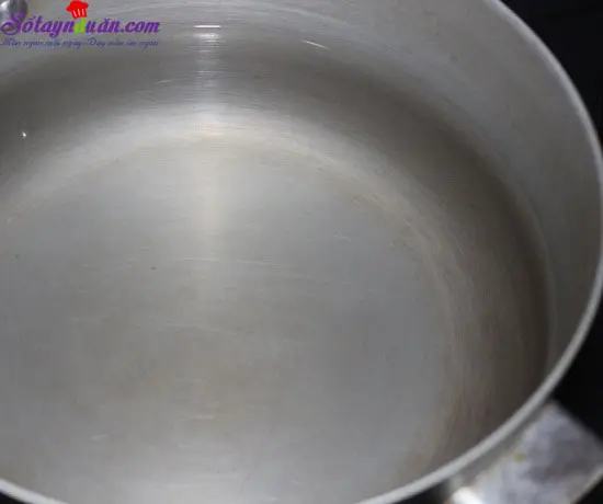 c&aacute;ch l&agrave;m thạch dừa l&aacute; dứa 3