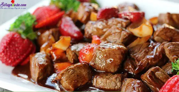 Hướng dẫn cách làm bò lúc lắc mềm ngon tại nhà