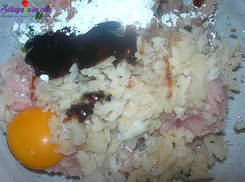 Thịt vi&ecirc;n sốt chua ngọt 1