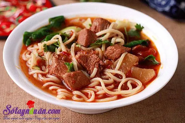 Hướng dẫn m&oacute;n m&igrave; thịt b&ograve; hầm chi&ecirc;u đ&atilde;i cả nh&agrave; ng&agrave;y se lạnh kết quả