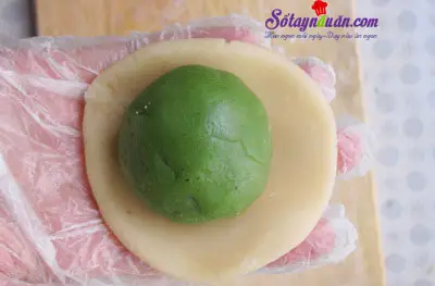 Mẹo nặn nh&acirc;n b&aacute;nh nướng đ&uacute;ng c&aacute;ch cho b&aacute;nh th&ecirc;m ngon 6