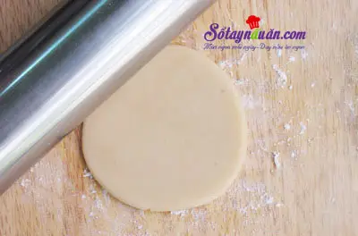 Mẹo nặn nh&acirc;n b&aacute;nh nướng đ&uacute;ng c&aacute;ch cho b&aacute;nh th&ecirc;m ngon 5