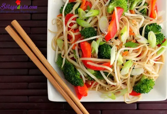 Hướng dẫn cách làm mì xào rau củ thơm ngon hấp dẫn