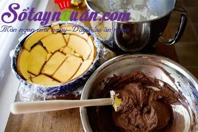 l&agrave;m b&aacute;nh chocolate hạnh nh&acirc;n3