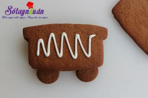 C&aacute;ch l&agrave;m b&aacute;nh quy gừng h&igrave;nh đo&agrave;n t&agrave;u đ&oacute;n Gi&aacute;ng sinh 9