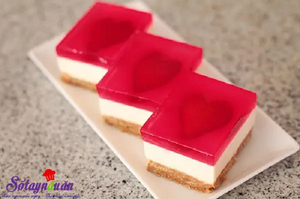 C&aacute;ch l&agrave;m cheesecake thạch tr&aacute;i tim tặng người thương kết quả
