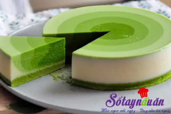 B&aacute;nh mousse chanh d&acirc;y tr&agrave; xanh