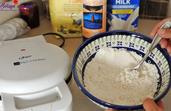 c&aacute;ch l&agrave;m b&aacute;nh trứng sữa 1