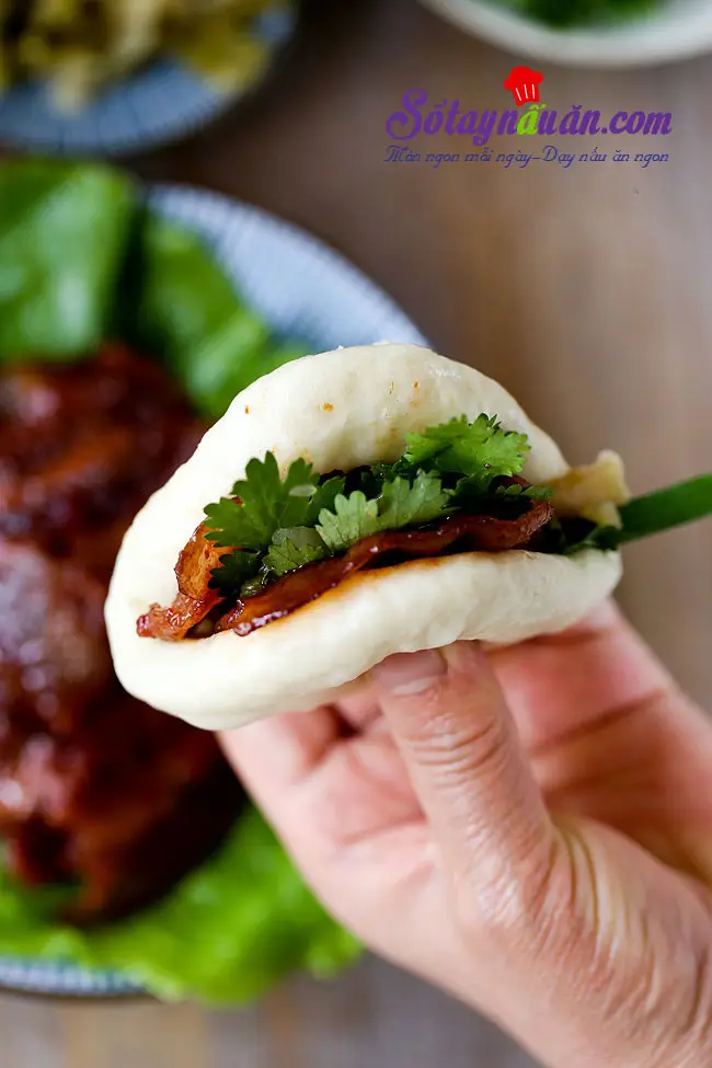 Hướng dẫn l&agrave;m b&aacute;nh bao nh&acirc;n thịt ba chỉ ngon b&aacute; ch&aacute;y kết quả