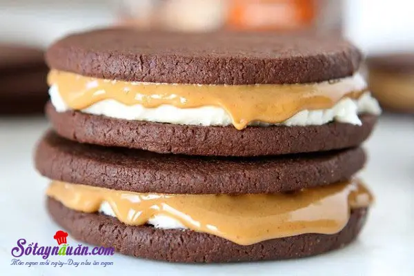 Hướng dẫn l&agrave;m b&aacute;nh Oreo bơ đậu phộng cực ngon kết quả