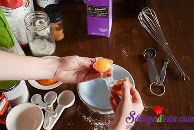 Hướng dẫn l&agrave;m b&aacute;nh scones hương quế gi&ograve;n tan thơm ngon 4