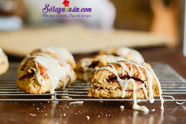 Hướng dẫn l&agrave;m b&aacute;nh scones hương quế gi&ograve;n tan thơm ngon kết quả 1