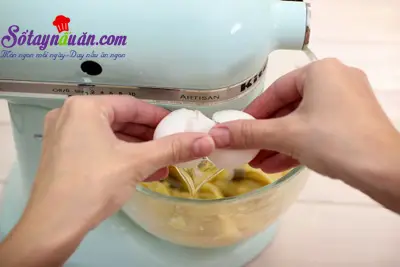 Hướng dẫn l&agrave;m b&aacute;nh zeppole - b&aacute;nh r&aacute;n mini kiểu &Yacute; cực dễ 4