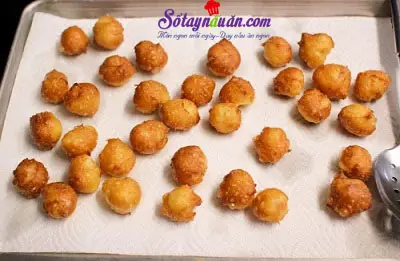 Hướng dẫn l&agrave;m b&aacute;nh zeppole - b&aacute;nh r&aacute;n mini kiểu &Yacute; cực dễ 9
