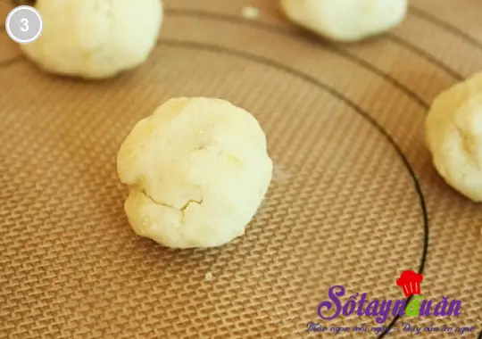 L&agrave;m b&aacute;nh quy khoai lang