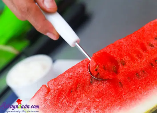 hướng dẫn l&agrave;m thạch dưa hấu 1