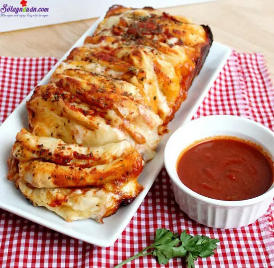 Cách làm pizza xé lớp thơm ngon hấp dẫn