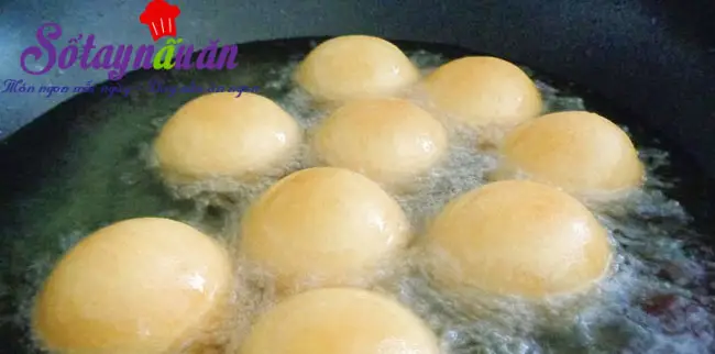 C&aacute;ch l&agrave;m b&aacute;nh r&aacute;n nh&acirc;n đậu xanh thơm ngon hết sẩy