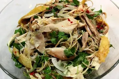 c&aacute;ch l&agrave;m nộm hoa chuối thịt g&agrave; 3