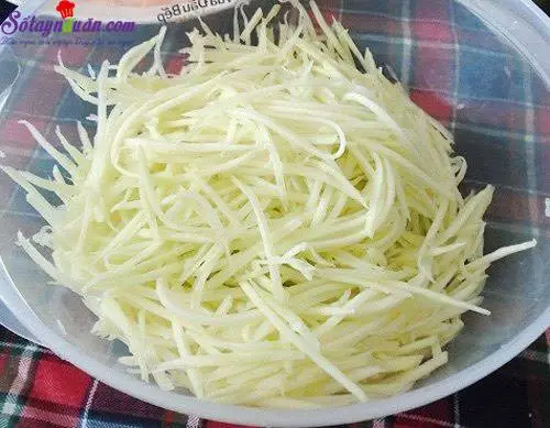 C&aacute;ch l&agrave;m nộm xo&agrave;i rau củ 2