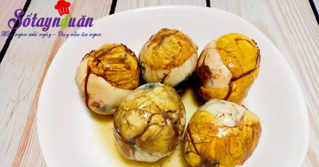 Trứng vịt lộn x&agrave;o me 2