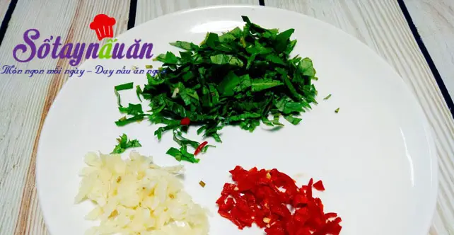Trứng vịt lộn x&agrave;o me 3
