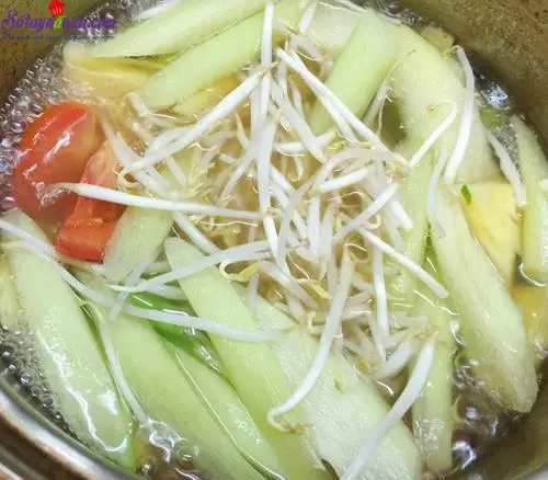 C&aacute;ch nấu canh chua mực thanh m&aacute;t bổ dưỡng ng&agrave;y h&egrave; 6