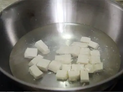 C&aacute;ch nấu canh đậu phụ nấu t&ocirc;m 3