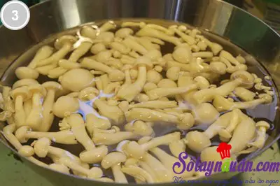 Ch&aacute;o nấm t&ocirc;m cho trẻ 3